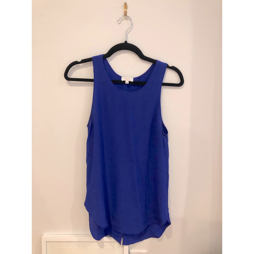Aritzia Wilfred 100% silk open back blouse